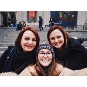 Meet your Posher, Hannah